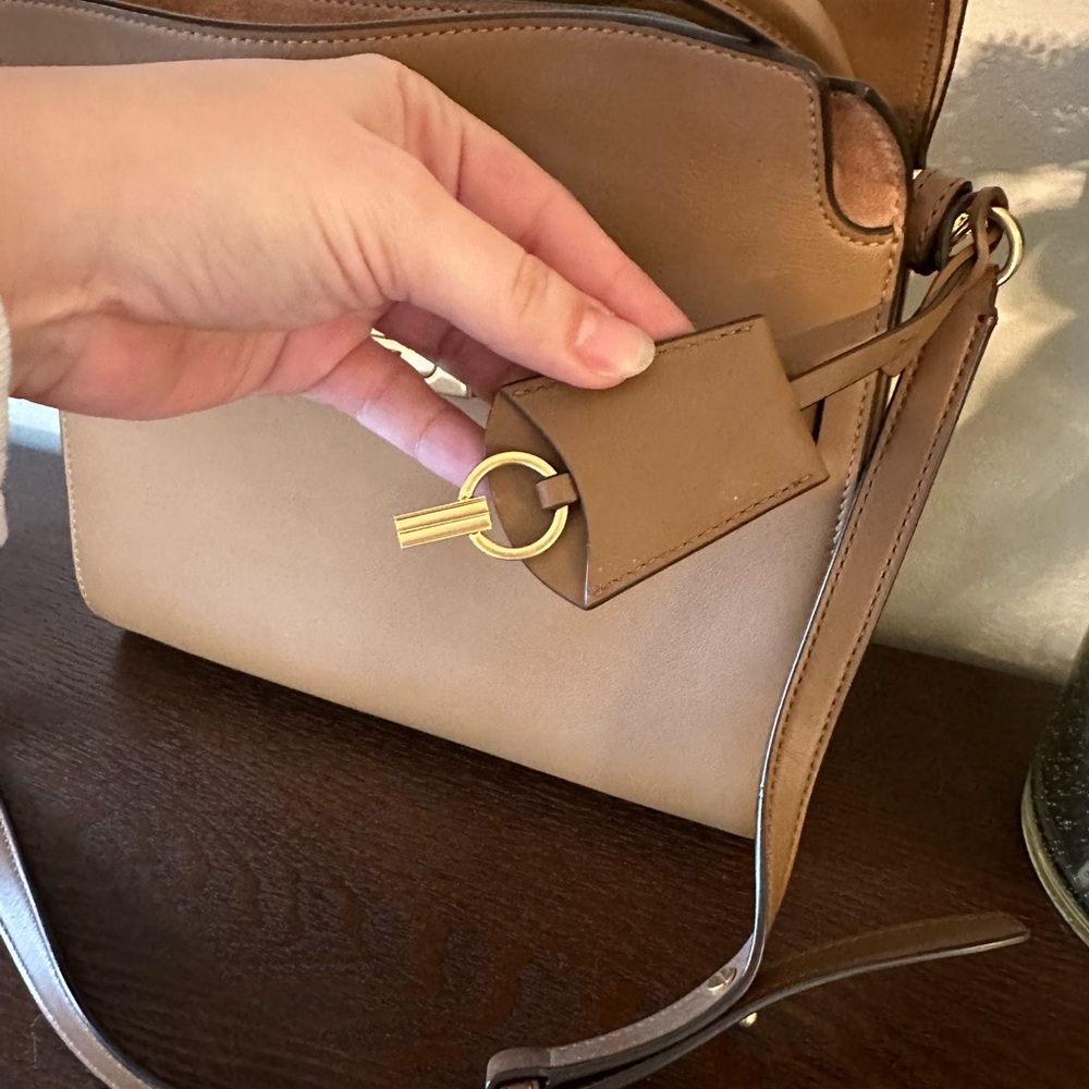 Tory Burch Lee Radziwill Tiramisu Small Satchel - Gently Used a Few Times - Picture 3 of 16